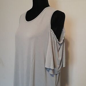 Lavender Field Cold Shoulder Gray‎ Top